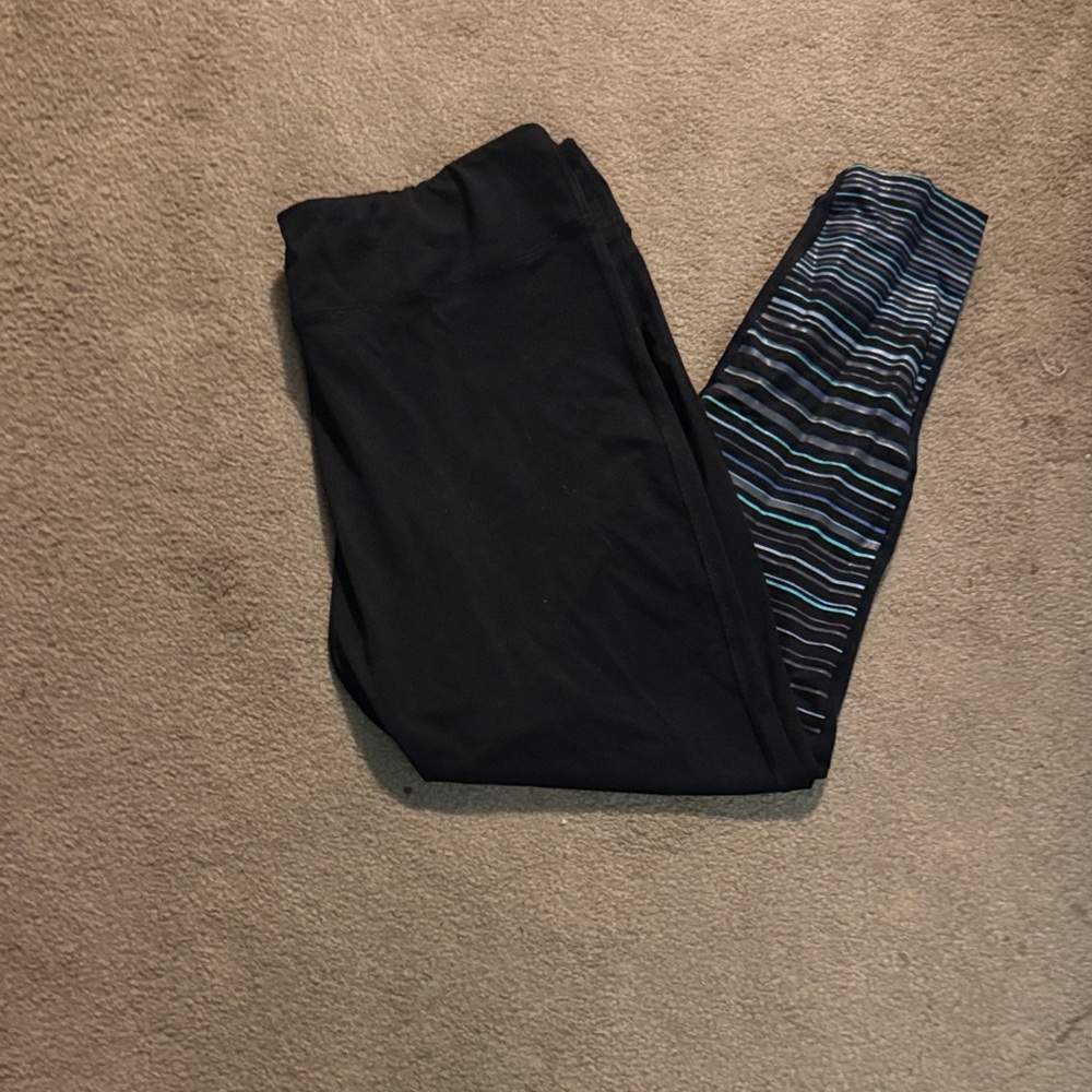 Energy Zone Women’s Leggings in Black with Blue Accents